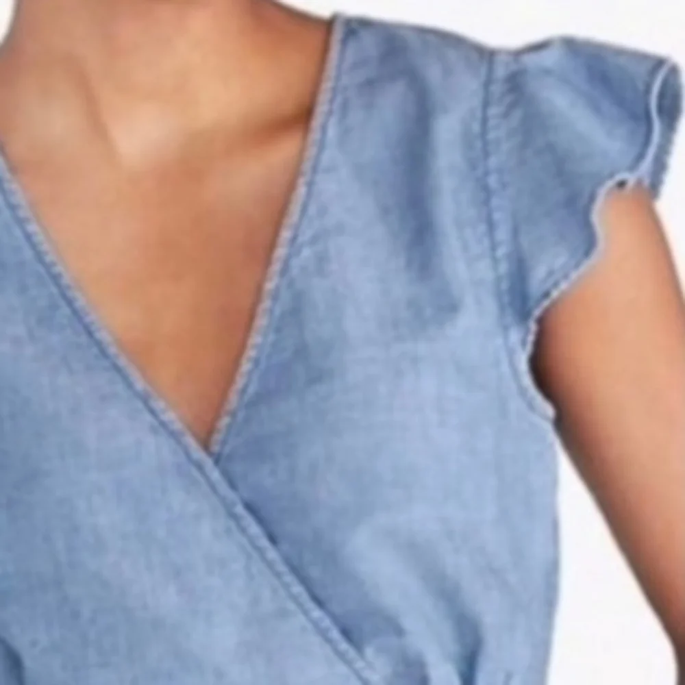 J. By J. Crew Chambray Blue top Size 00